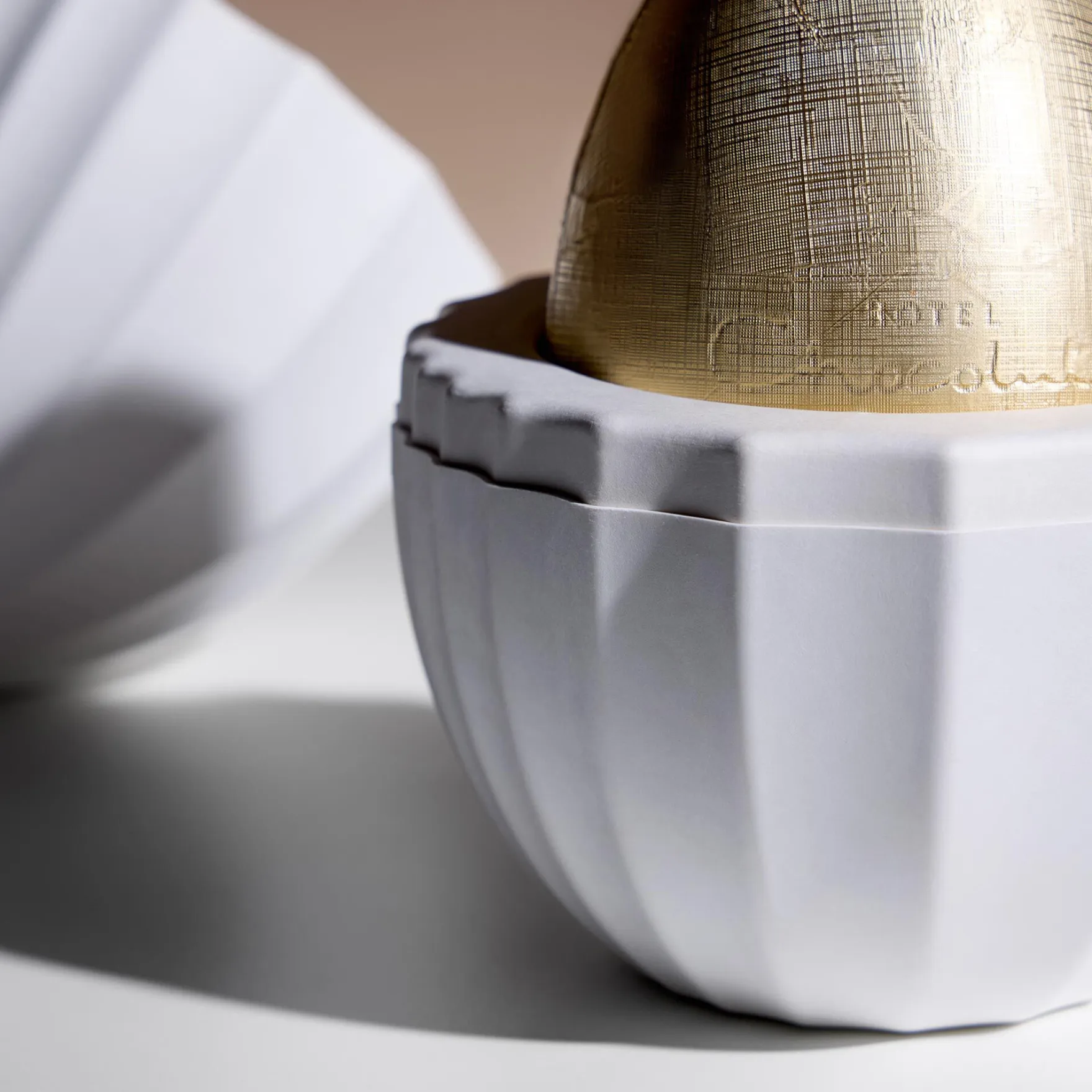 Exuberantly Fruity Extra-Thick Easter Egg<Hotel Chocolat Hot
